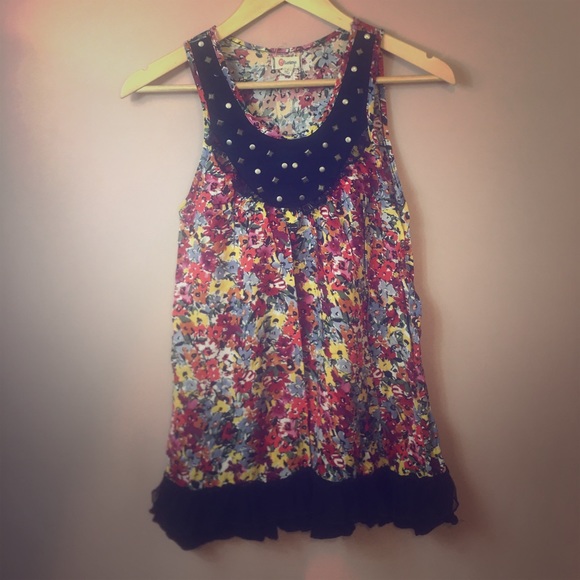 FLORAL SLEEVELESS SUMMER SHIRT!! - Picture 3 of 8